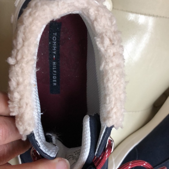 Tommy Hilfiger sneaker bootie size 8 - Picture 6 of 9